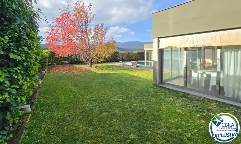 Casa o xalet en venda en La Jonquera amb Aire condicionat, Calefacció i Jardí privat