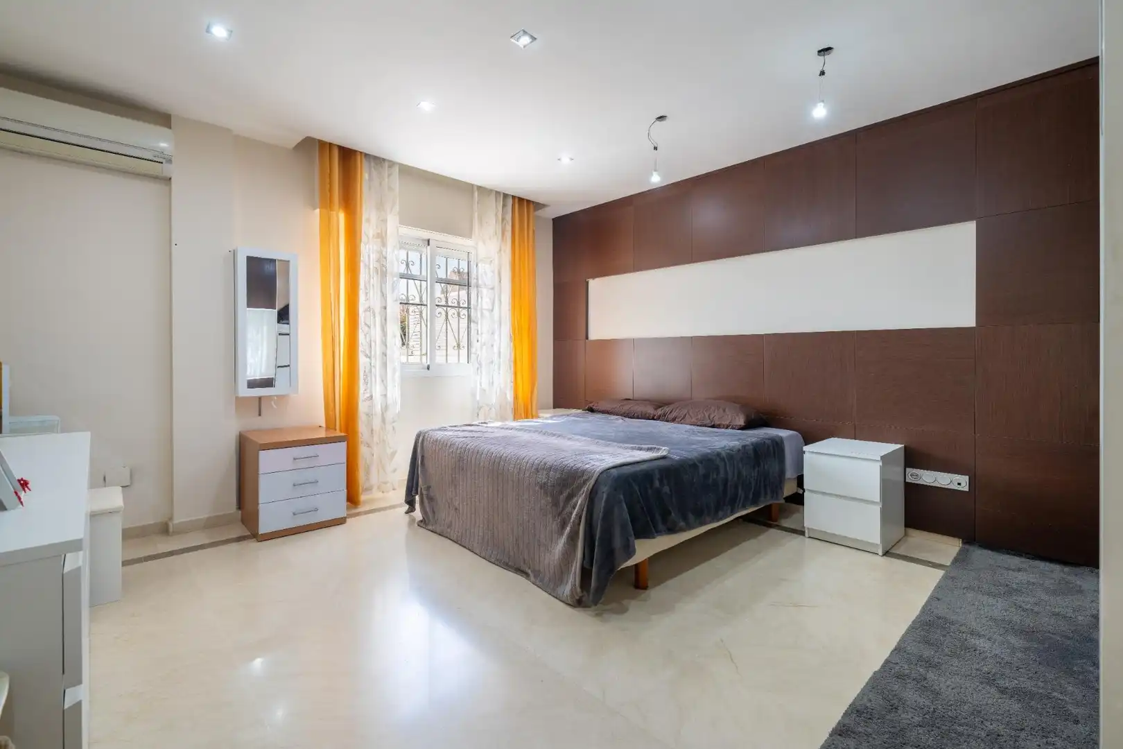 Habitación de Casa o chalet en venta en Roquetas de Mar con Aire acondicionado, Calefacción y Jardín privado
