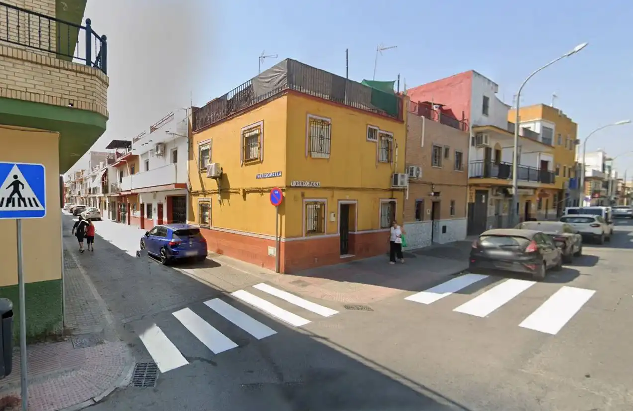 Vista exterior de Pis en venda en Sevilla