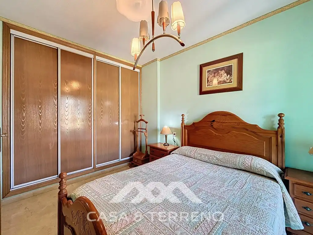 Dormitori de Casa adosada en venda en Vélez-Málaga amb Aire condicionat, Piscina i Microones