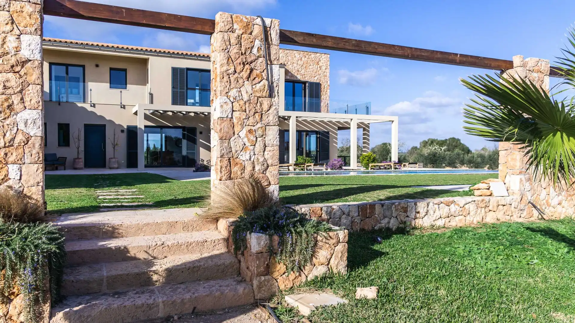 Country house with terrace for sale in Ses Salines Poble, imagen 3