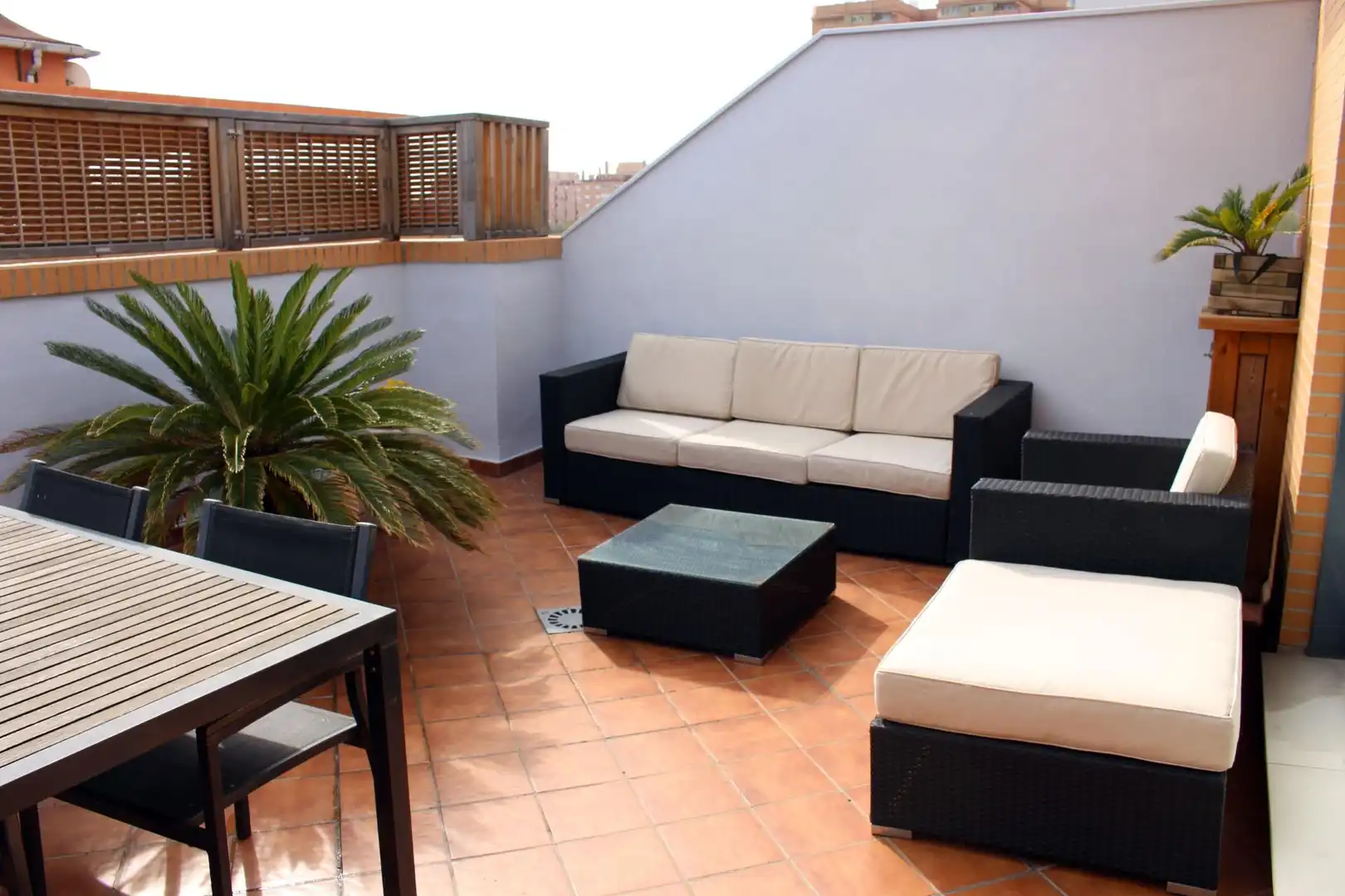Terrassa de Àtic de lloguer en  Valencia Capital amb Aire condicionat, Parquet i Moblat