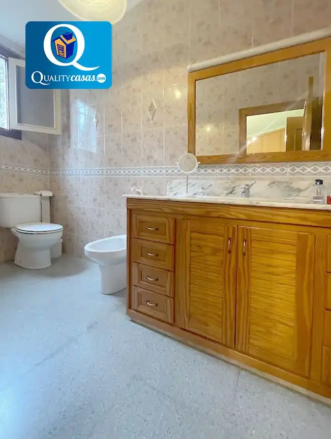 Bany de Casa o xalet en venda en Elche / Elx amb Terrassa i Traster