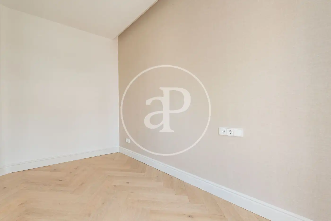 Attic for sale in Madrid  with Air Conditioner, Heating and Terrace