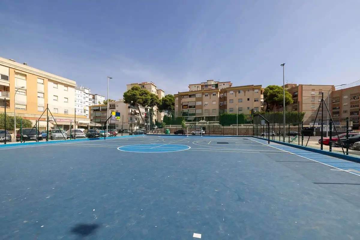 Vista exterior de Planta baja en venta en Torremolinos con Aire acondicionado, Calefacción y Jardín privado