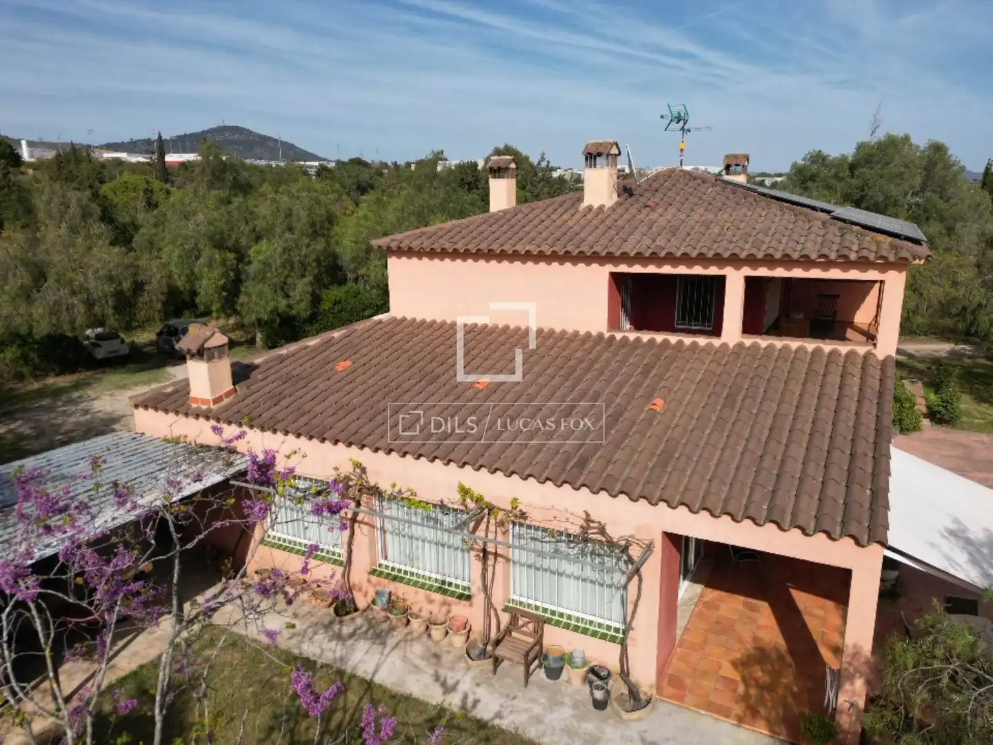Jardí de Finca rústica en venda en Vilanova i la Geltrú amb Aire condicionat, Calefacció i Jardí privat