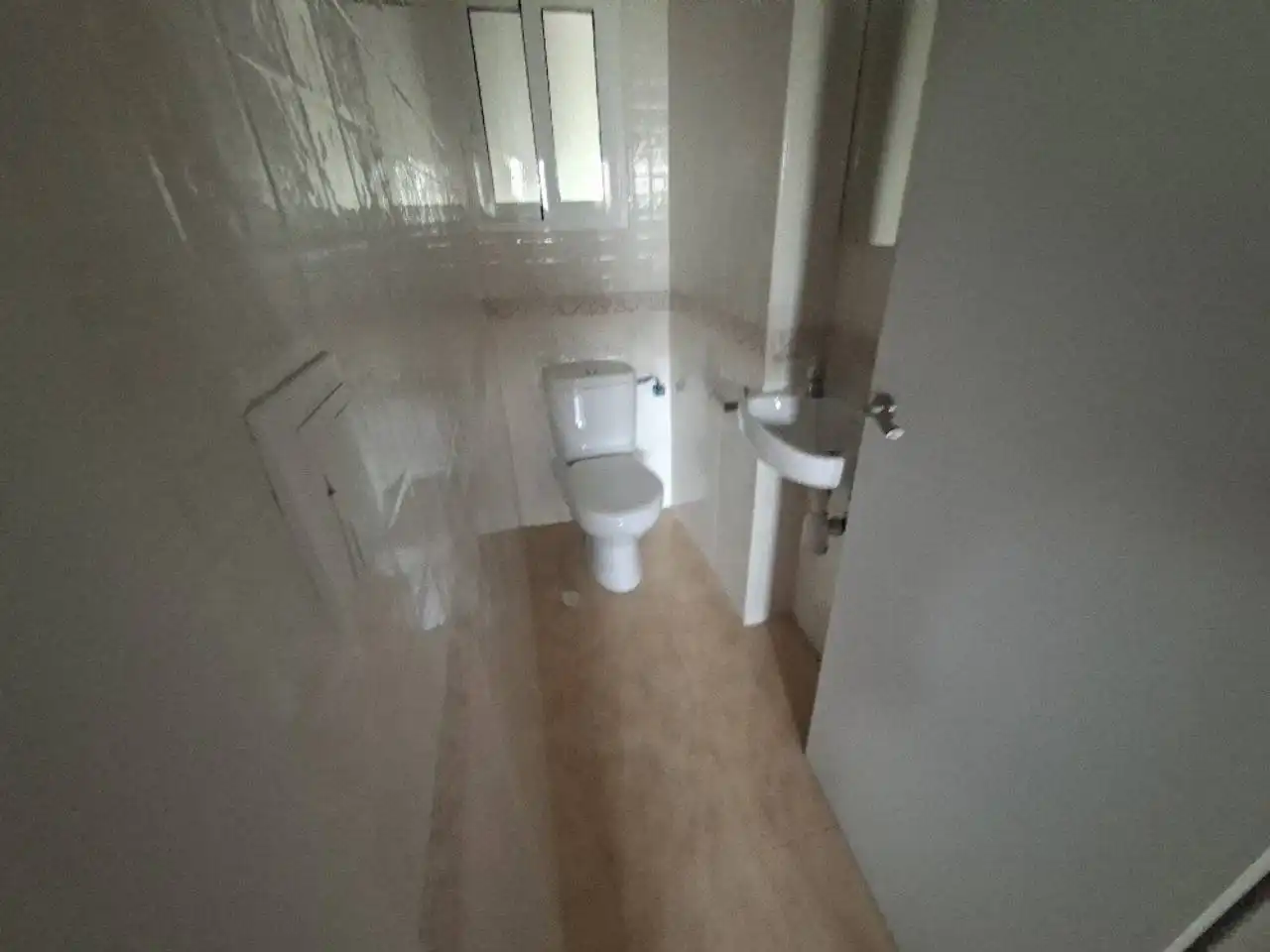 Bany de Pis en venda en Cartagena amb Balcó