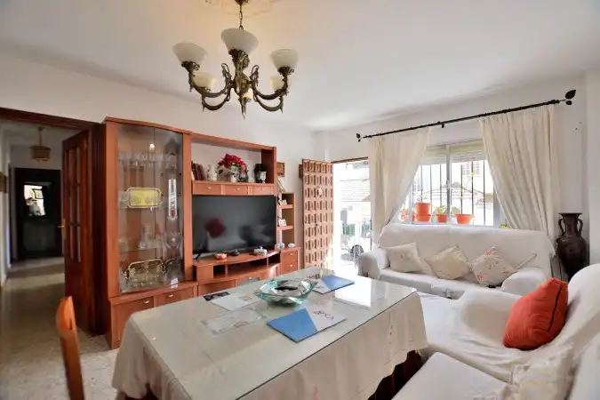 Wohnzimmer von Wohnung zur Miete in Ronda mit Möbliert