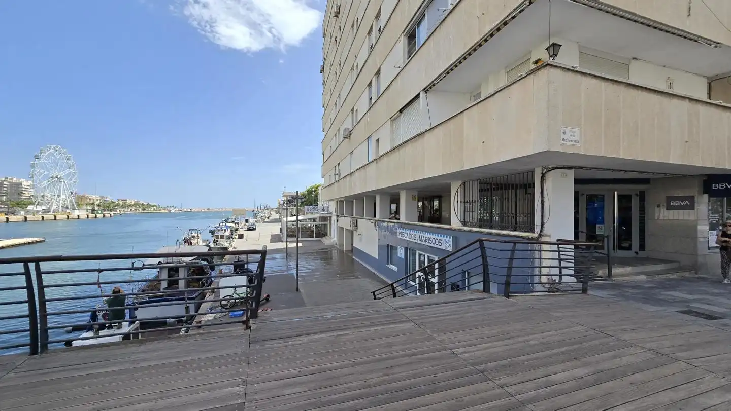 Vista exterior de Apartament de lloguer en Gandia amb Terrassa i Moblat