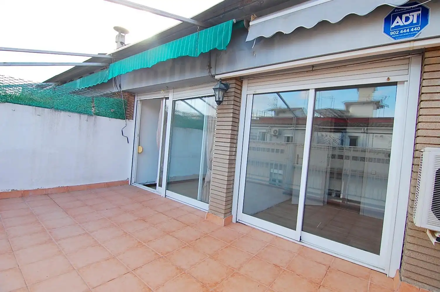 Terraza de Ático en venta en Santa Coloma de Gramenet con Aire acondicionado, Calefacción y Terraza