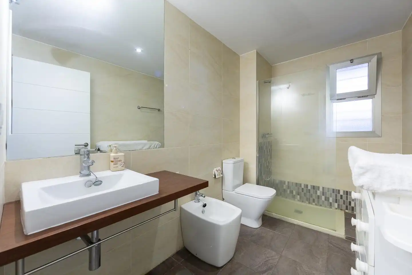 Baño de Planta baja en venta en Almería con Aire acondicionado, Terraza y Trastero