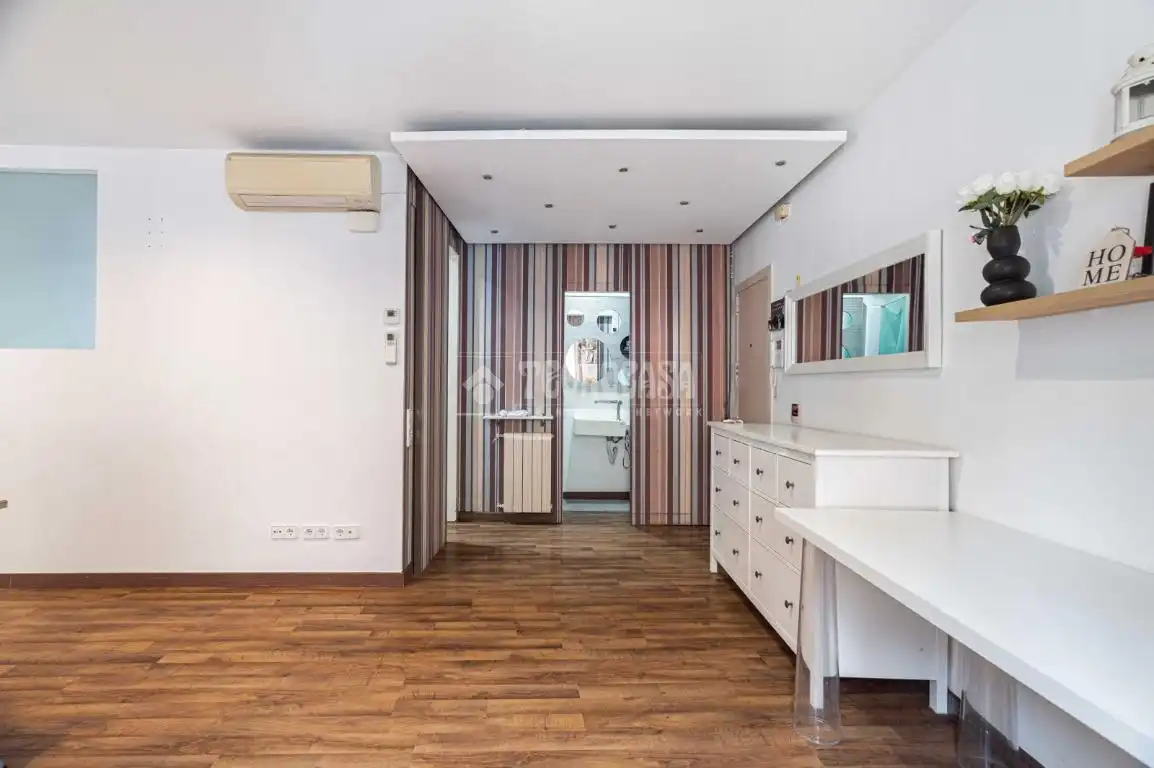 Habitación de Piso en venta en Sant Vicenç Dels Horts con Aire acondicionado, Calefacción y Terraza