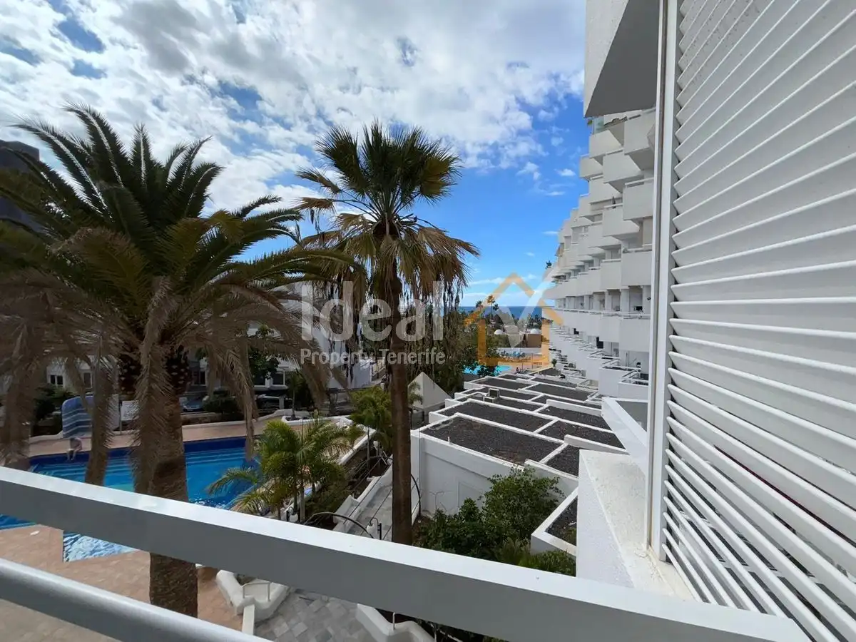 Apartamento con piscina en venta en Costa Adeje, imagen 14