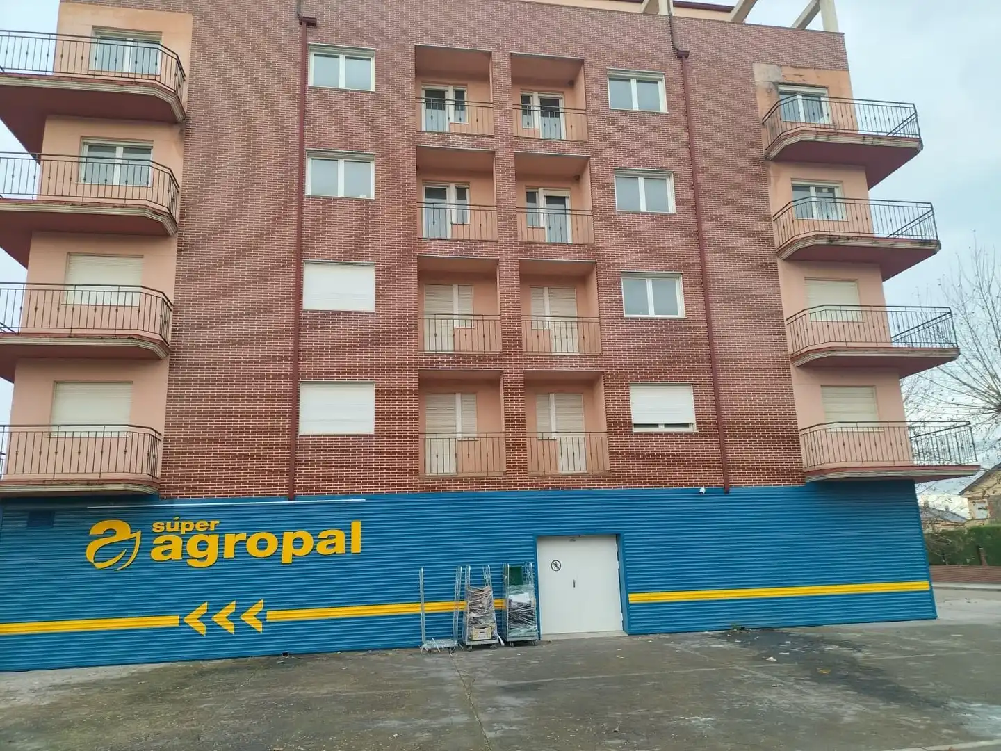 Exterior view of Buildings for sale in Villamuriel de Cerrato
