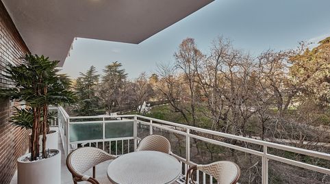 Foto 2 de Apartamento en venta en Calle del Poeta Esteban de Villegas, Jerónimos, Madrid Capital