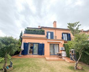 Exterior view of Single-family semi-detached for sale in Sotogrande  with Air Conditioner, Private garden and Terrace
