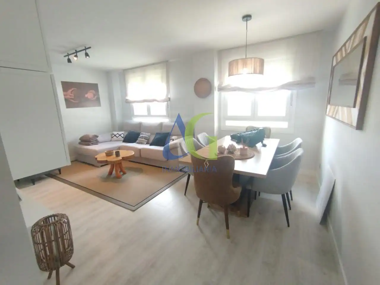 Living room of Flat for sale in Villaquilambre  with Heating, Parquet flooring and Terrace