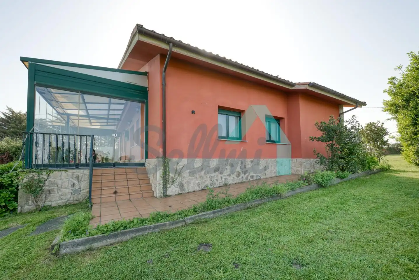 Vista exterior de Casa o xalet en venda en Villaviciosa amb Calefacció, Jardí privat i Terrassa