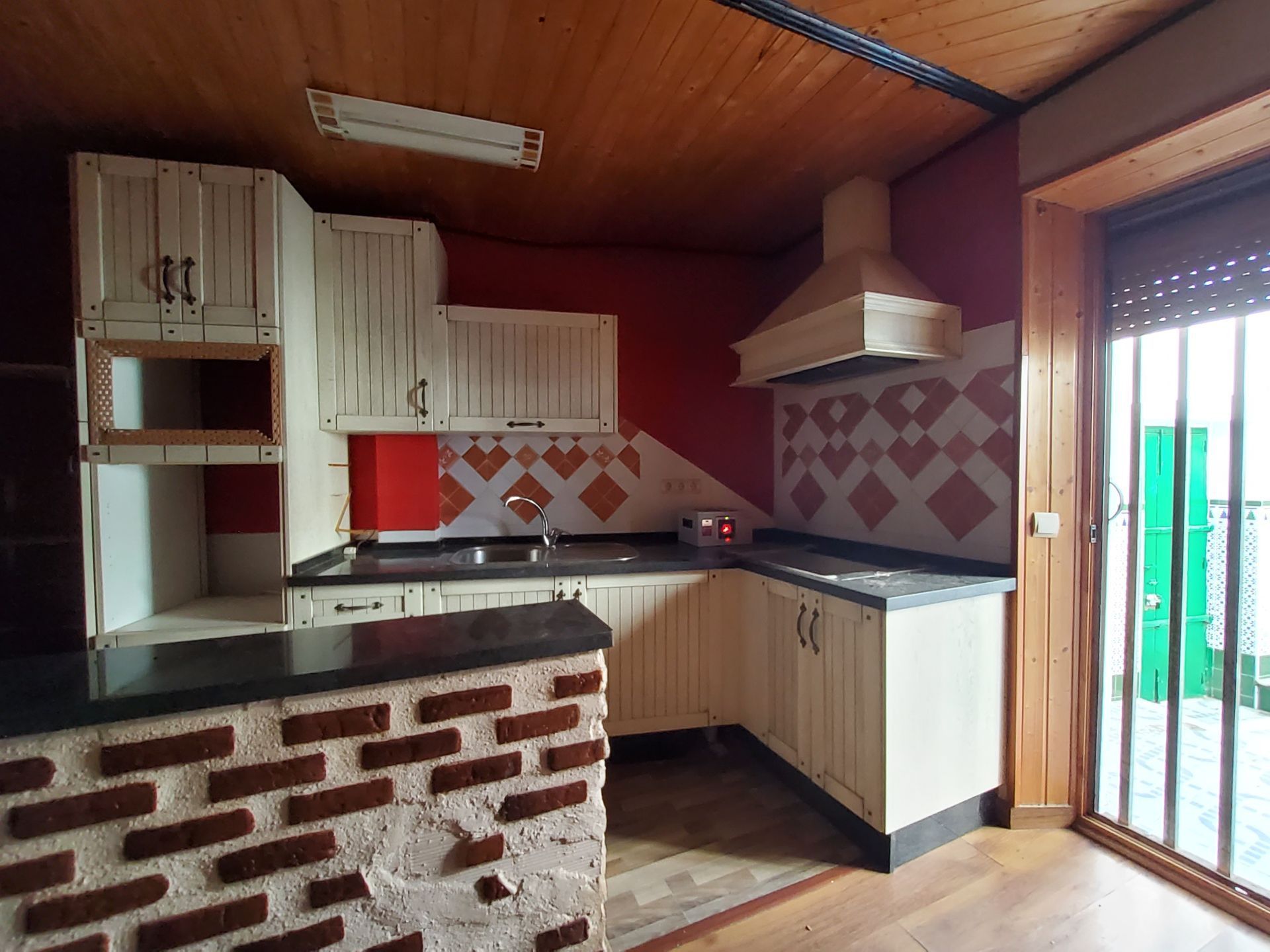 Cuina de Casa o xalet en venda en Peñarroya-Pueblonuevo amb Jardí privat, Terrassa i Traster