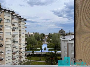 Appartamento con piscina in affitto a Avenida Derechos Humanos 4