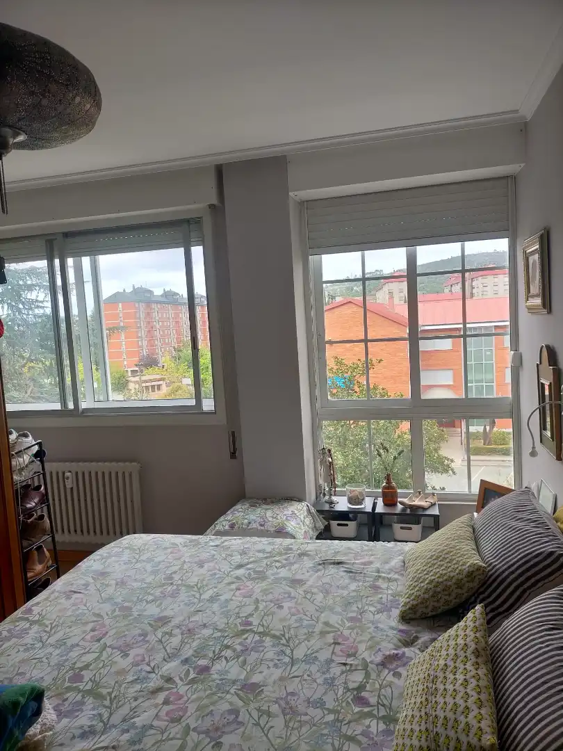 Bedroom of Flat for sale in Ourense Capital   with Heating, Parquet flooring and Furnished