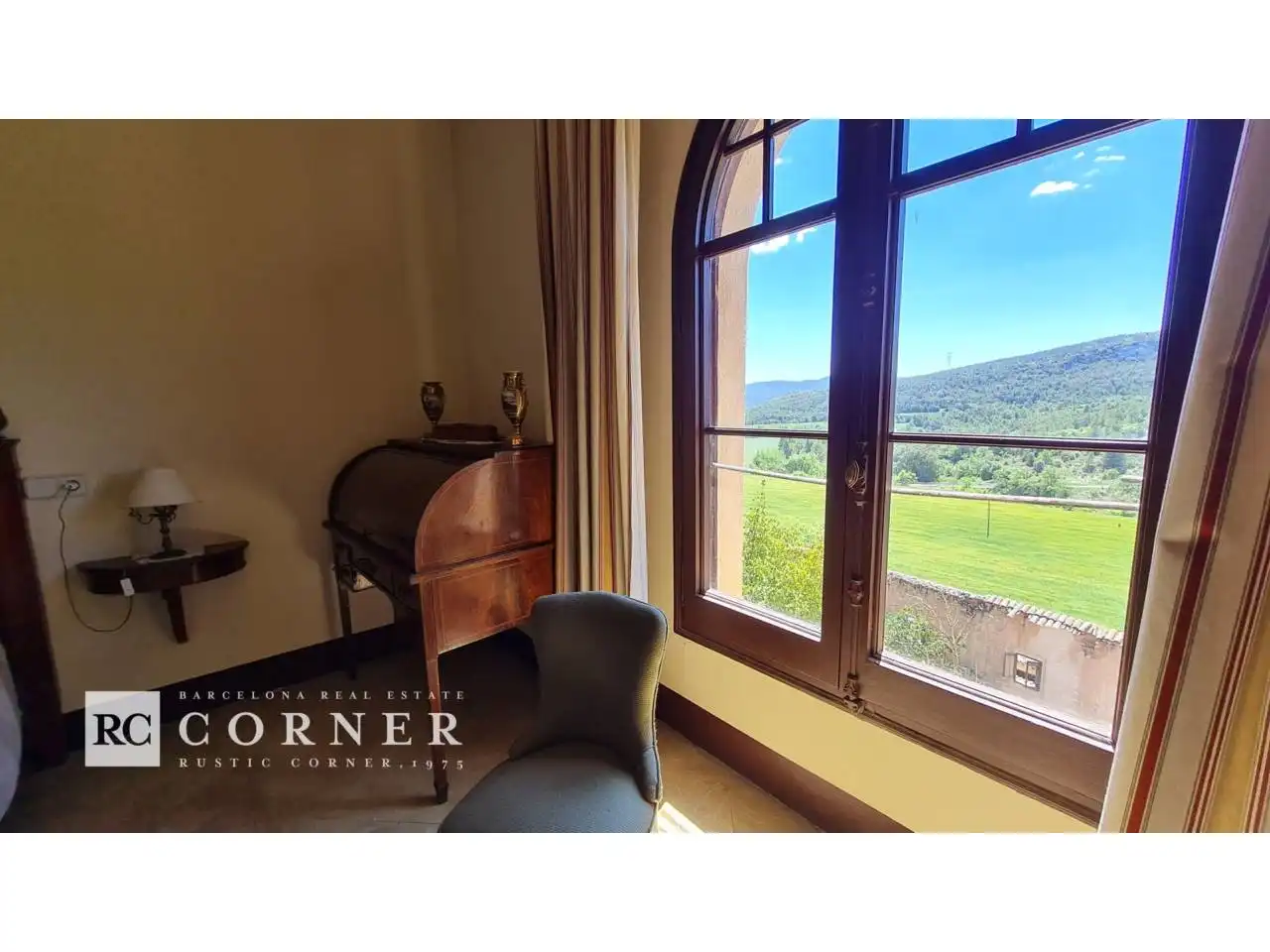 Bedroom of Country homes for sale in Santa Maria de Miralles