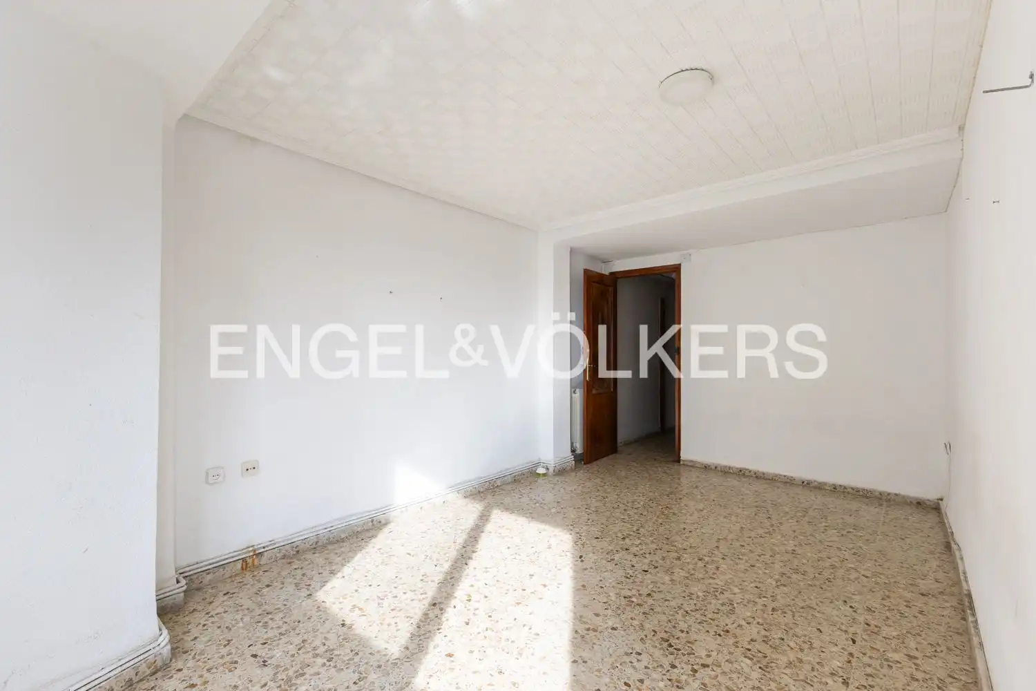 Piso en venta en Valencia con Calefacción y Balcón