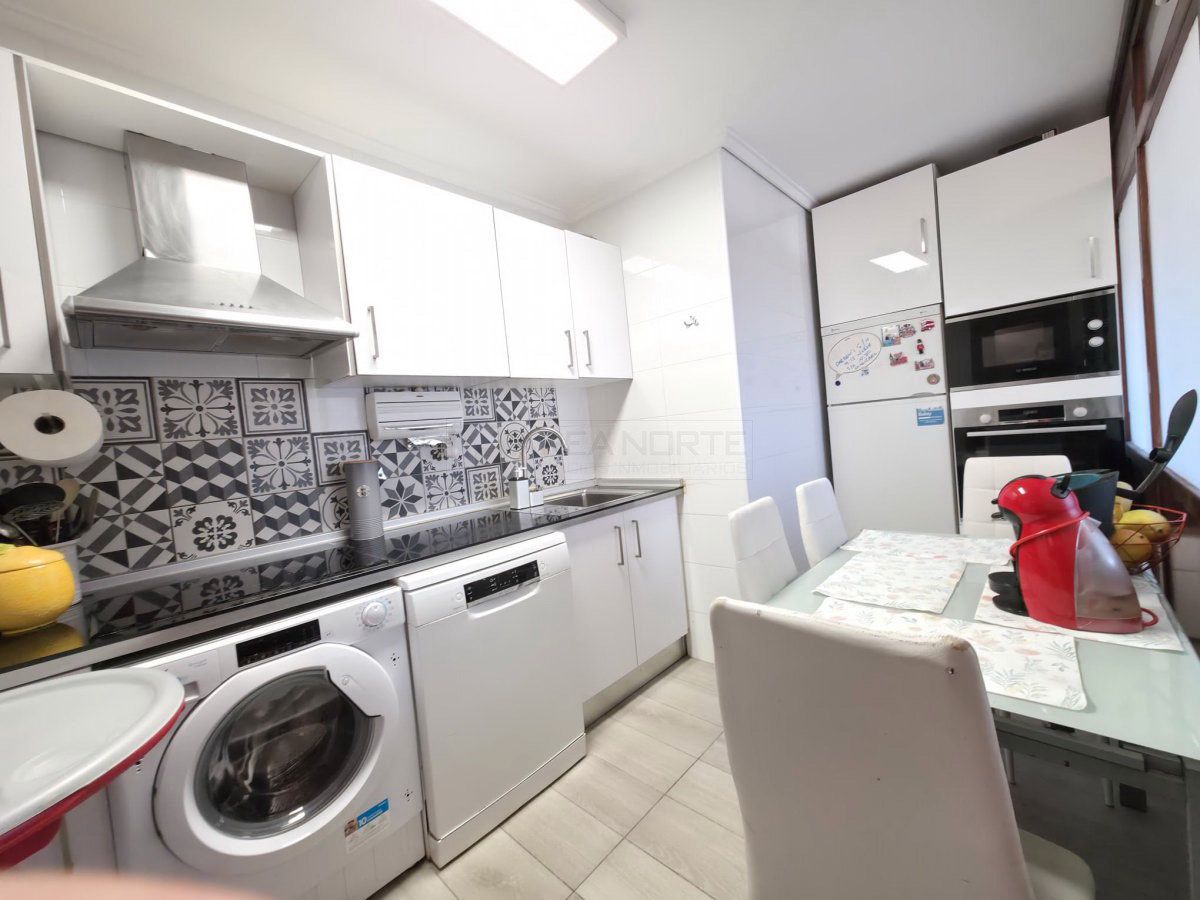 Cocina de Piso en venta en Vitoria - Gasteiz con Calefacción, Parquet y Terraza