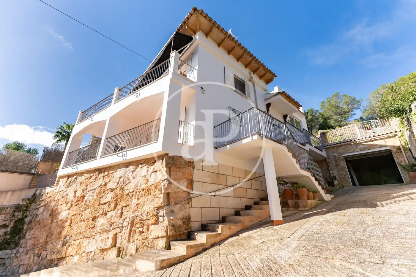 Vista exterior de Casa o xalet en venda en Calvià amb Aire condicionat, Calefacció i Jardí privat