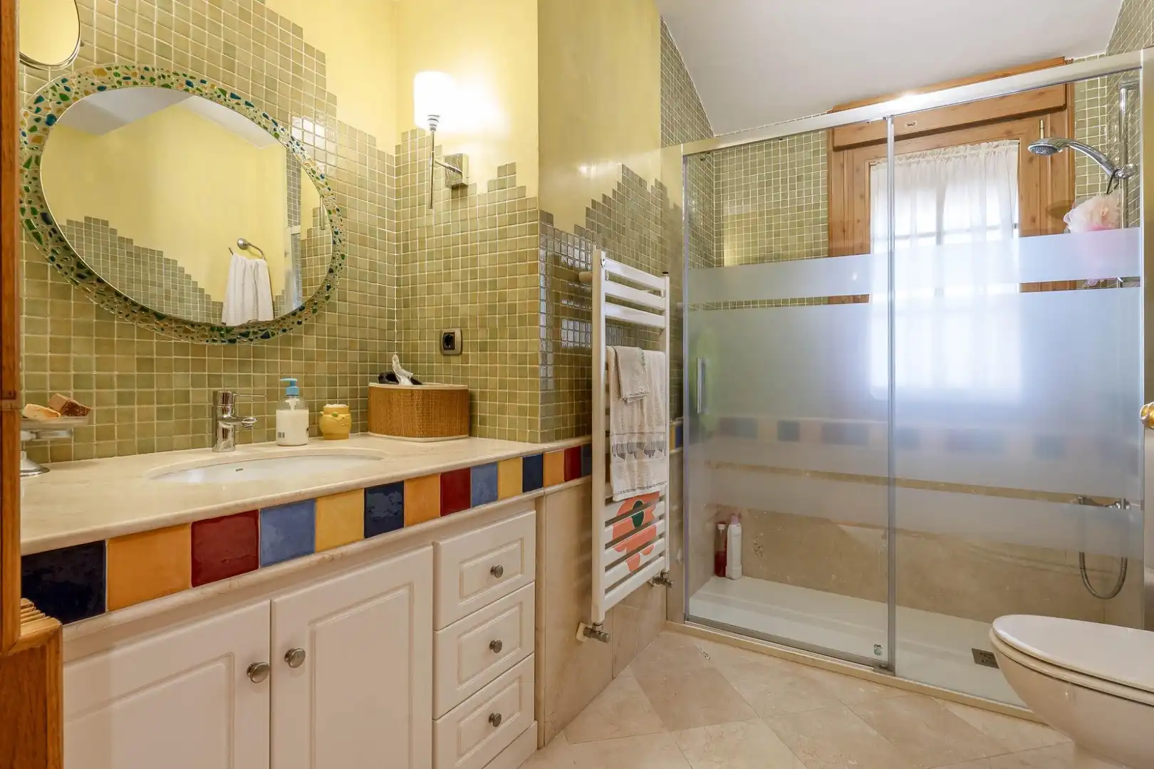 Baño de Casa o chalet en venta en Granada con Aire acondicionado, Calefacción y Terraza