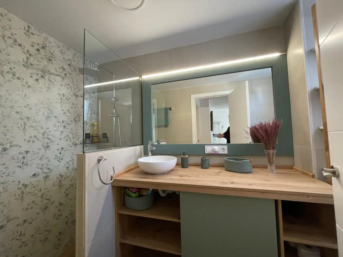 Baño de Apartamento de alquiler en El Portil con Calefacción, Jardín privado y Terraza