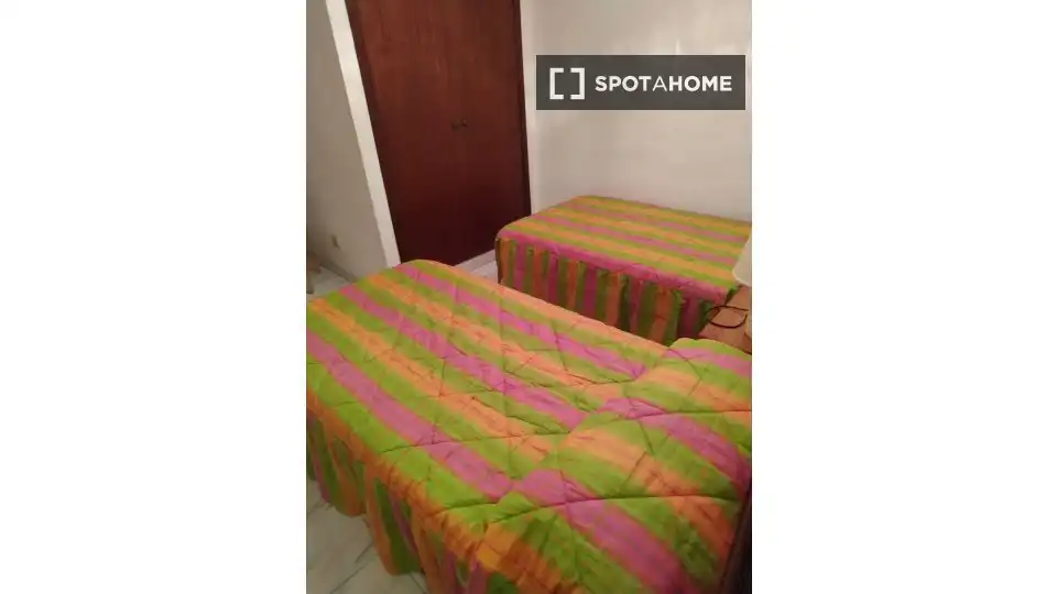 Schlafzimmer von Wohnungen zur untervermieten in Benidorm mit Klimaanlage, Terrasse und Möbliert
