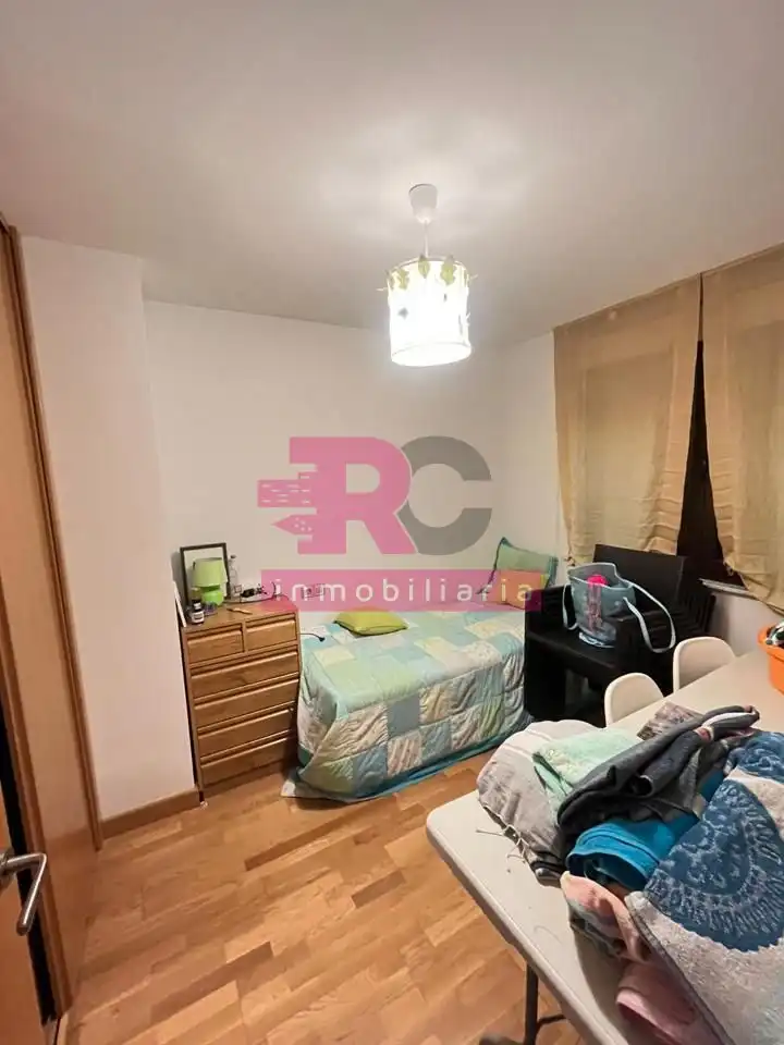 Schlafzimmer von Einfamilien-Reihenhaus zum Verkauf in Cabrerizos mit Heizung, Privatgarten und Terrasse