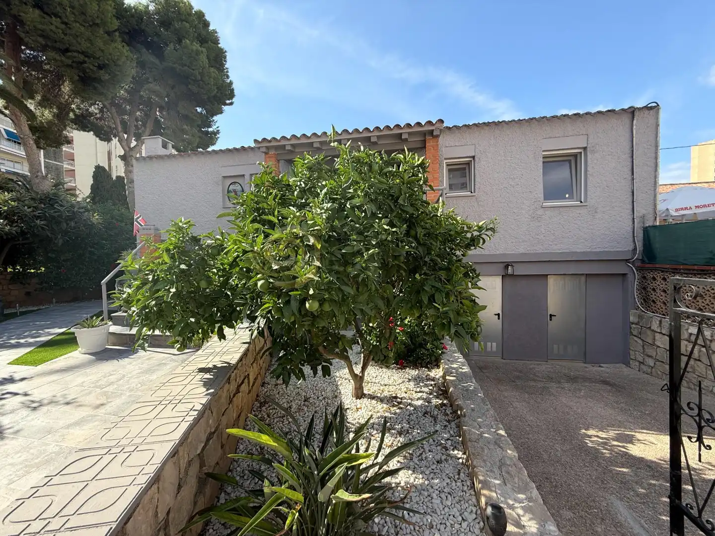 Vista exterior de Casa o chalet en venta en Benidorm con Aire acondicionado, Calefacción y Jardín privado