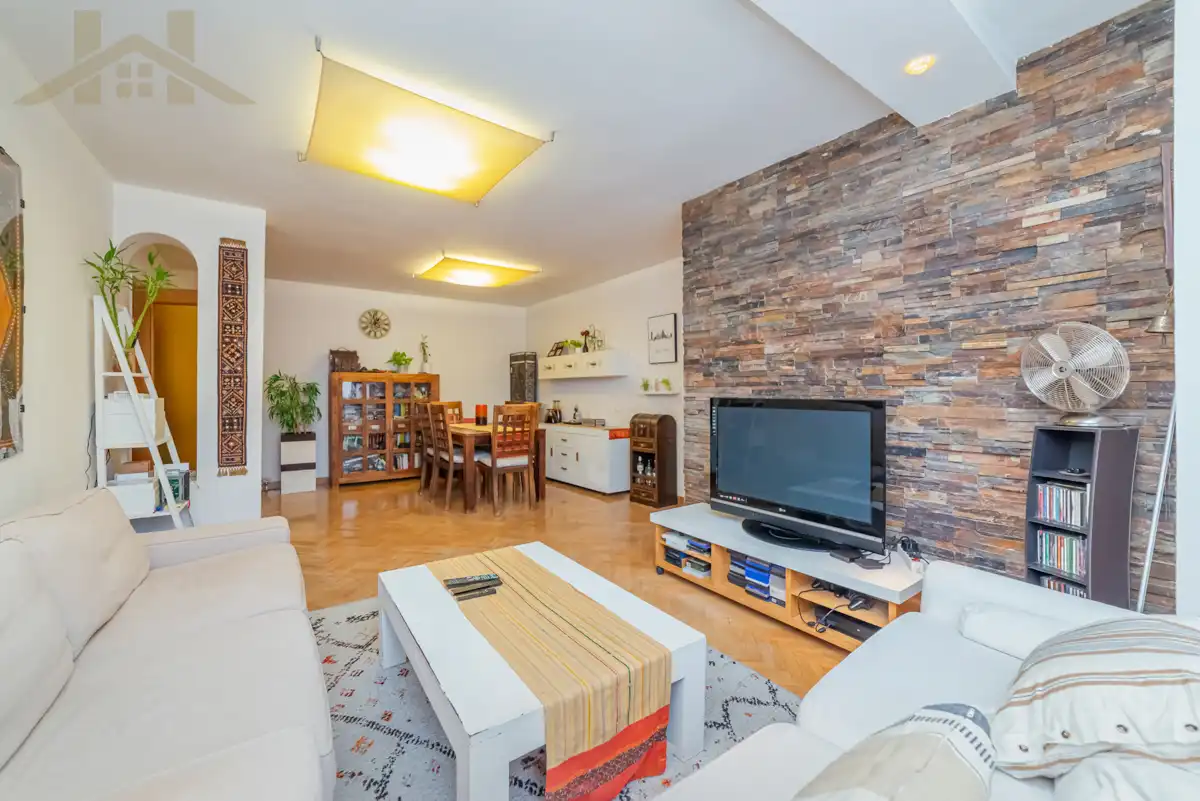 Sala de estar de Piso en venta en Torrejón de Ardoz con Calefacción y Piscina comunitaria
