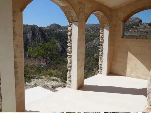 Country homes for sale in Tàrbena
