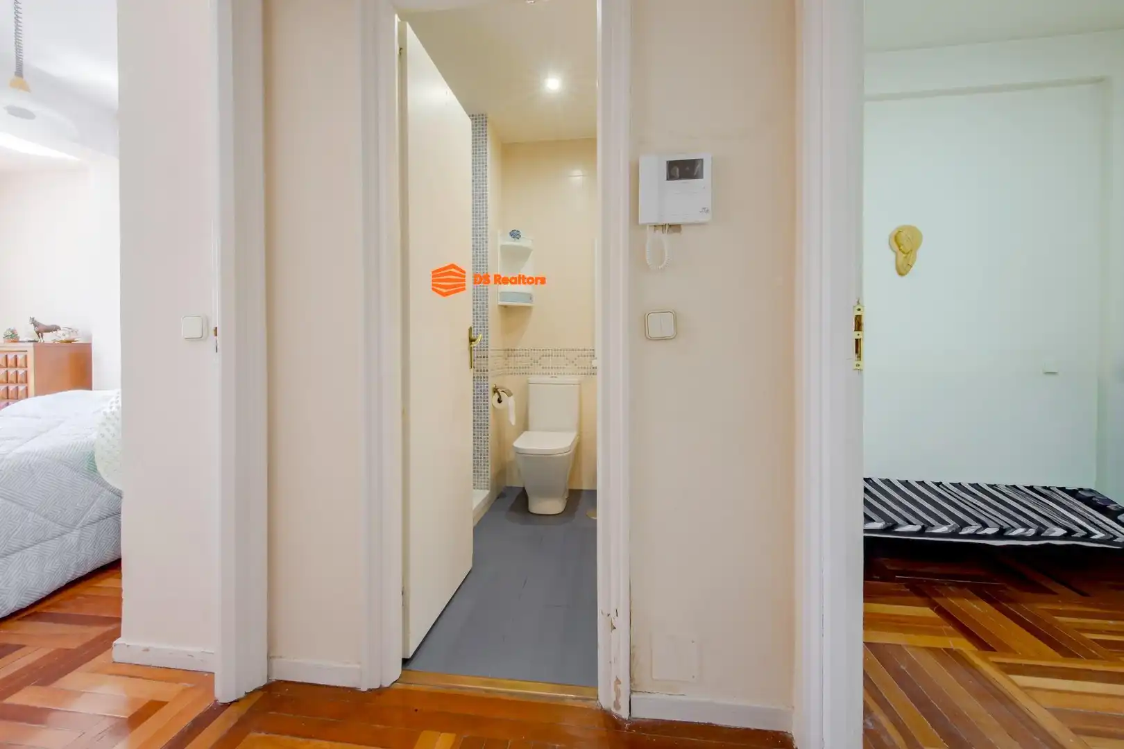 Flat for sale in Madrid  with Air Conditioner, Heating and Parquet flooring
