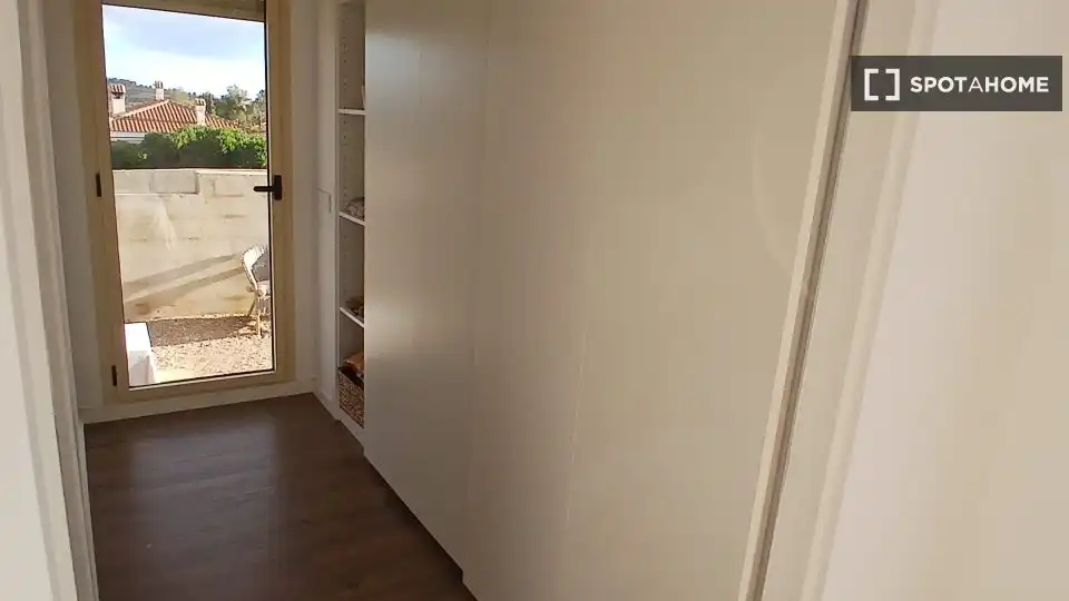 Flat with terrace to rent in Montroi / Montroy, imagen 9