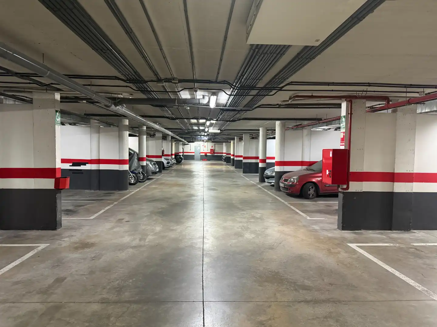 Parking of Houses for sale in Alcalá de Henares  with Air Conditioner, Heating and Private garden