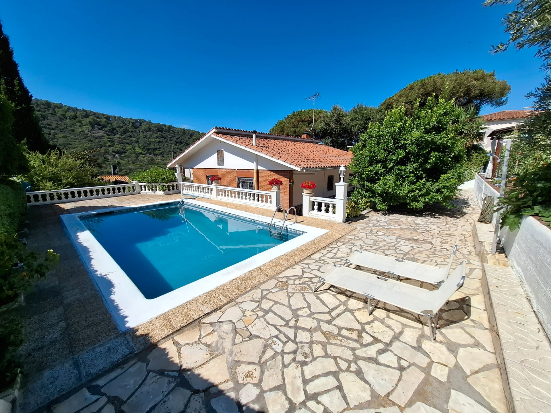 Vista exterior de Casa o chalet en venta en Vilanova del Vallès con Calefacción, Jardín privado y Terraza