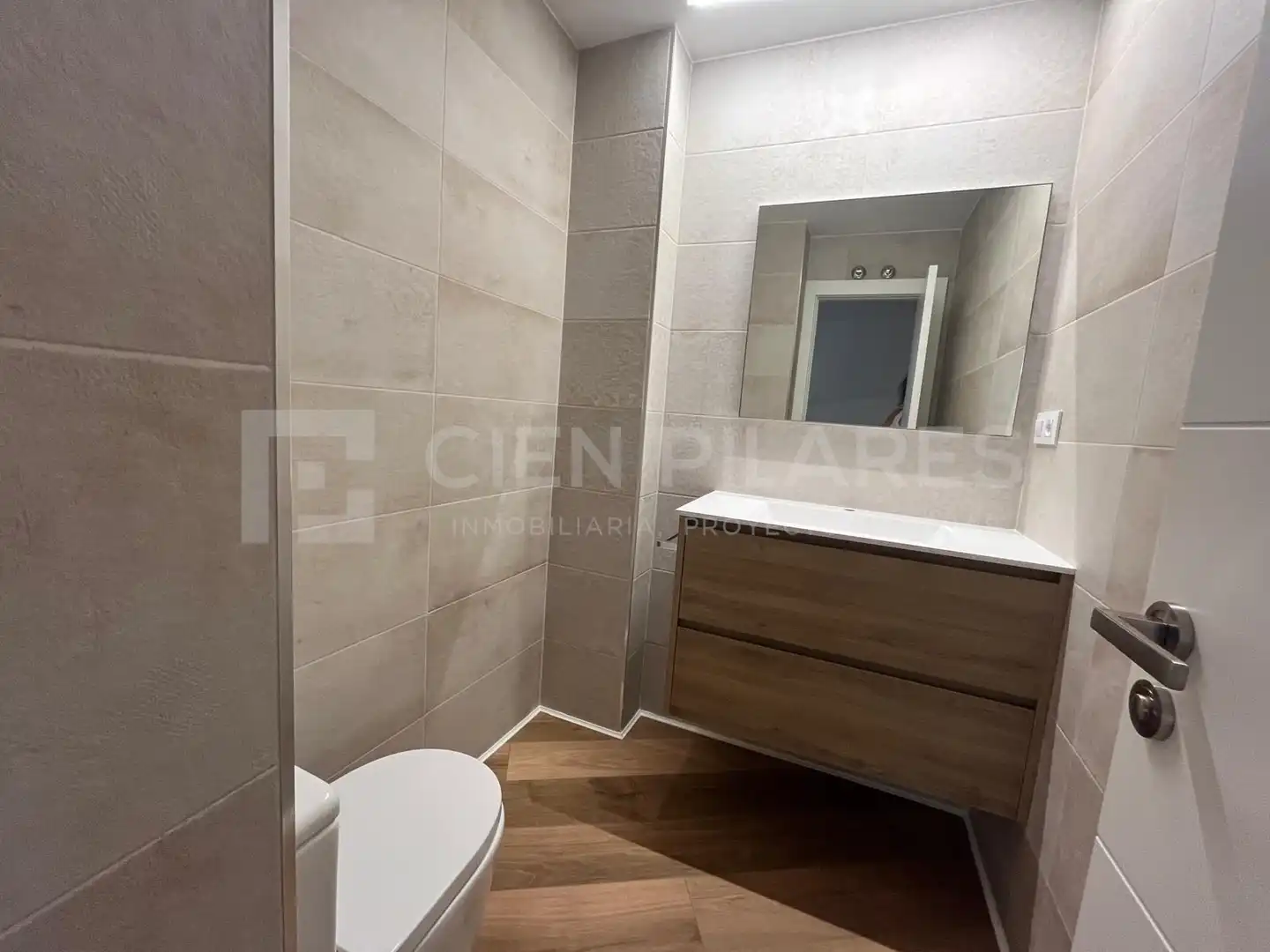 Room in C/ SAN ANTON, Gran Via