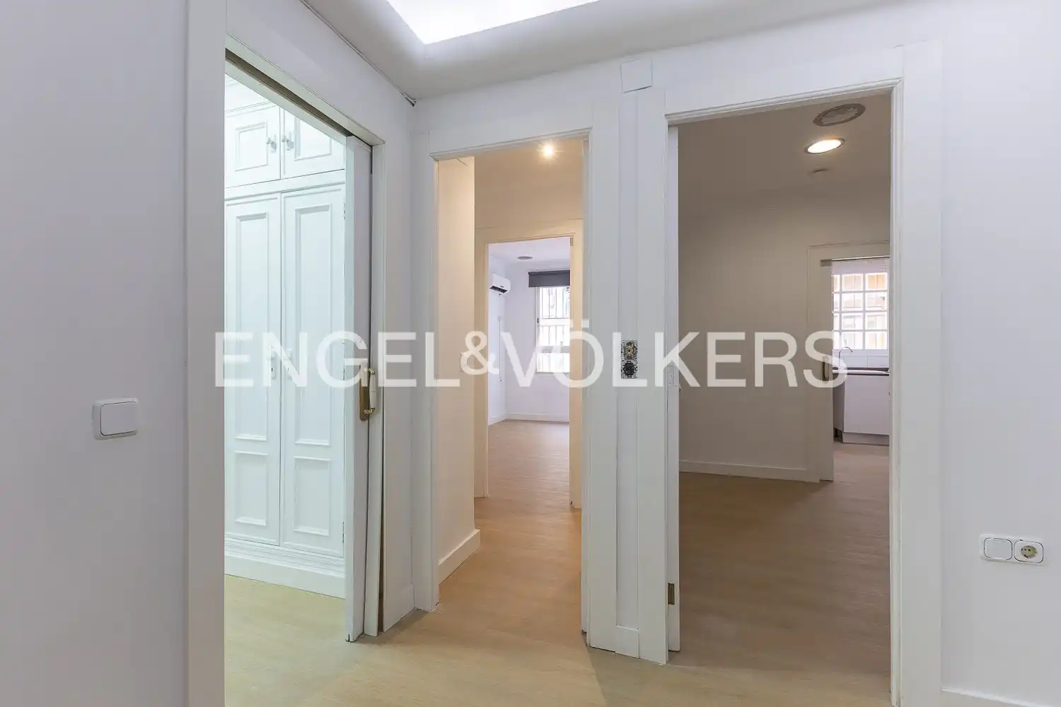 Wohnung zur Miete in Valencia mit Klimaanlage, Heizung und Möbliert