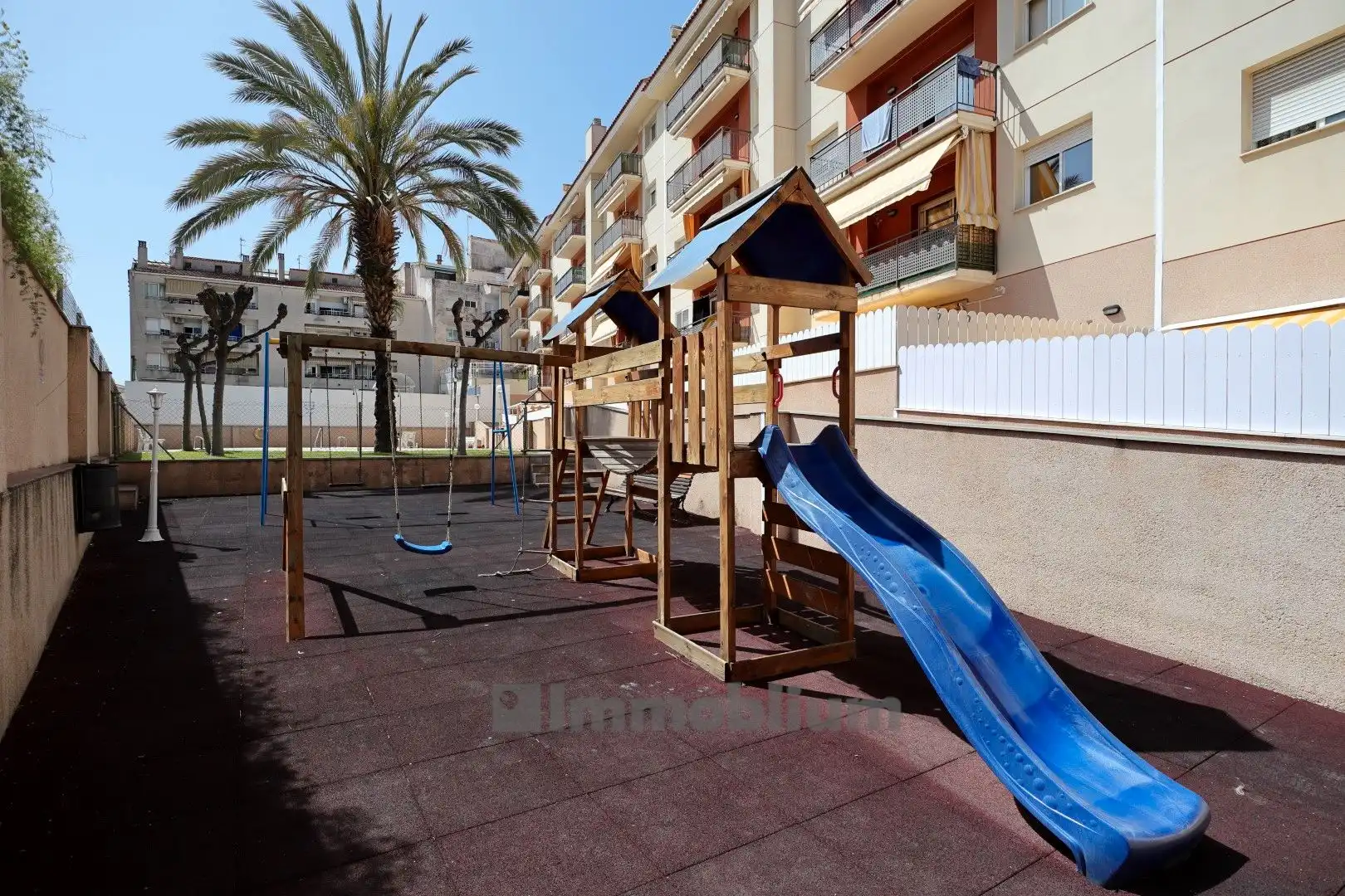 Außenansicht von Wohnung zur Miete in Torredembarra mit Klimaanlage, Heizung und Privatgarten