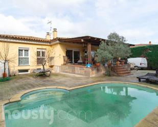 Vista exterior de Casa o xalet en venda en Caldes de Malavella amb Aire condicionat, Calefacció i Jardí privat