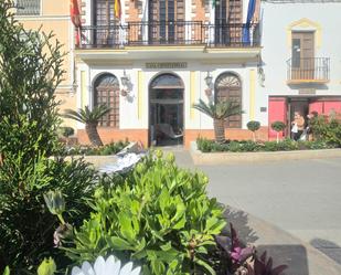 Vista exterior de Casa adosada en venda en Álora amb Aire condicionat, Jardí privat i Terrassa