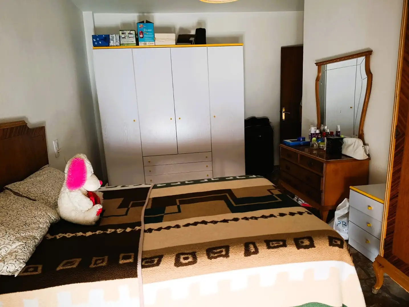 Habitación de Casa adosada en venta en Berja con Amueblado y Balcón