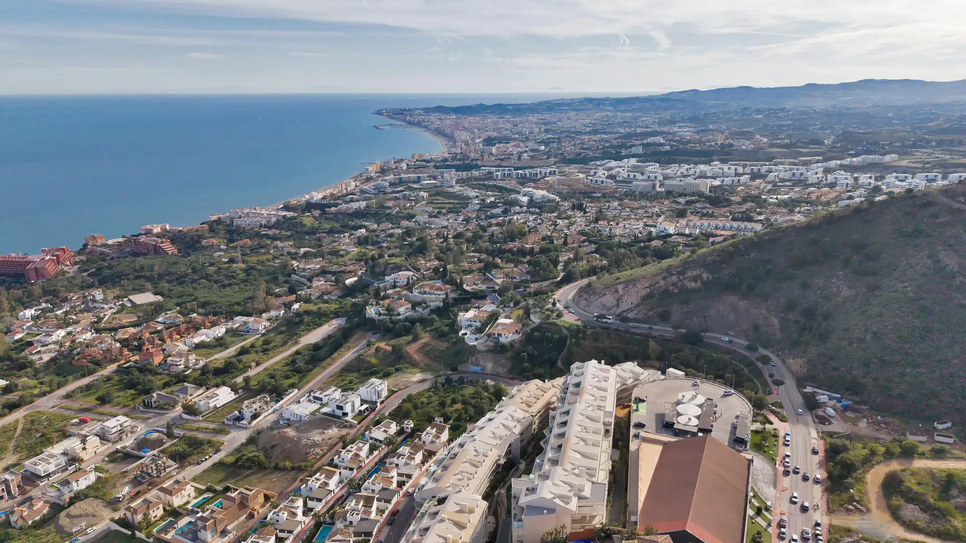 Vista exterior de Ático en venta en Benalmádena con Jardín privado, Alarma y Piscina comunitaria