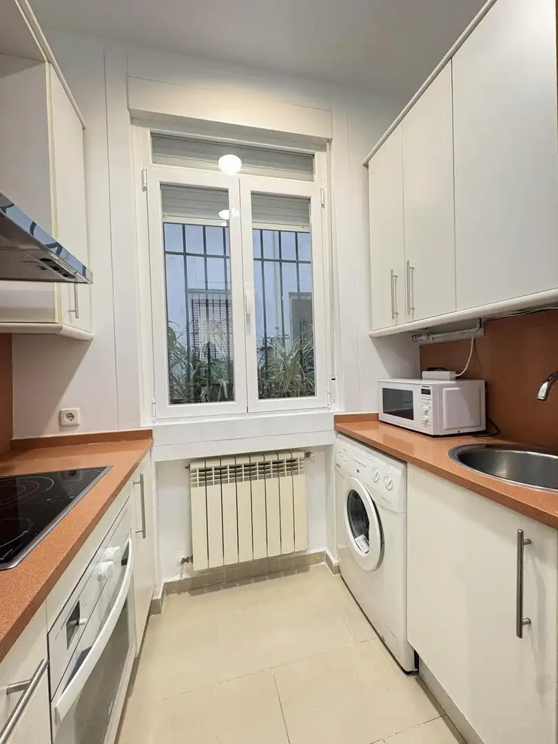 Rez-de-chaussée à louer à Calle del Amor de Dios, imagen 11