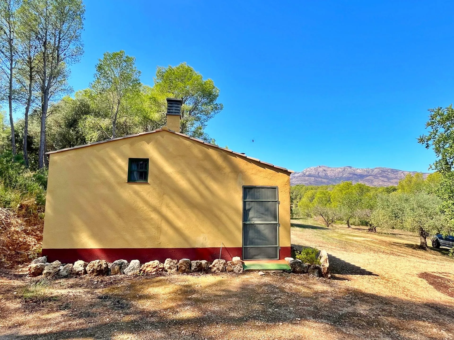 Außenansicht von Country house zum Verkauf in Aldover