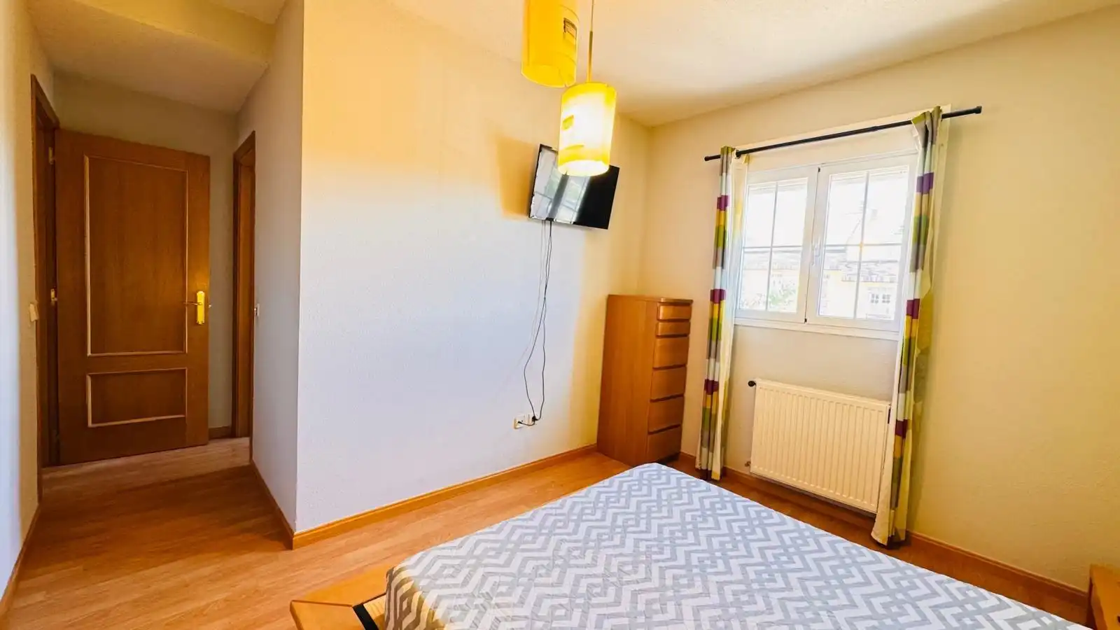 Bedroom of Flat for share in Valdemorillo  with Heating, Private garden and Furnished